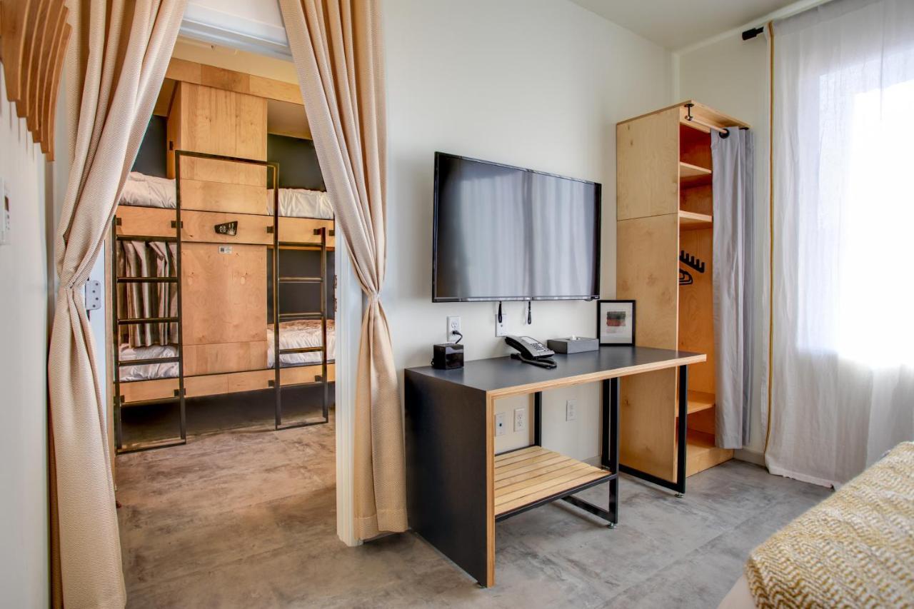 The Monterey Motel Албукерке Екстериор снимка